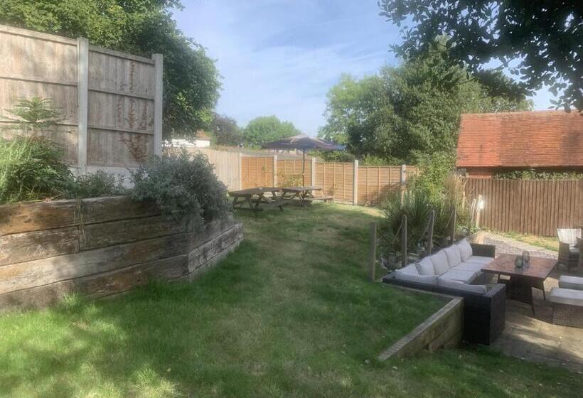 Отель The Bell Inn