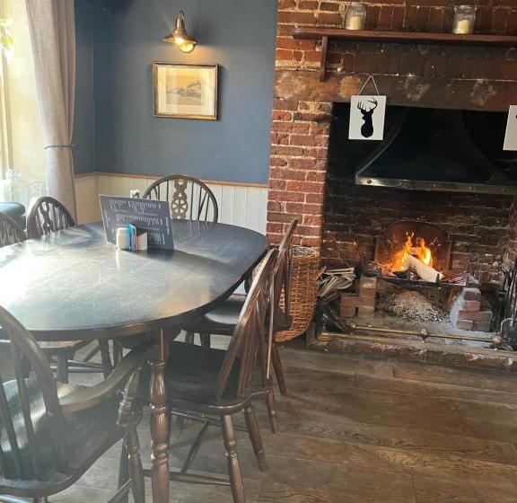 فندق The Bell Inn, Rickinghall