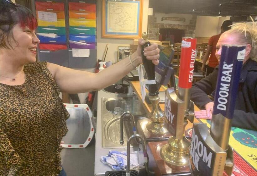 ホテル The Bickford Arms Inn