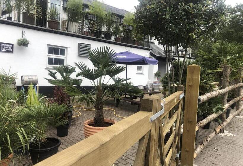 ホテル The Bickford Arms Inn