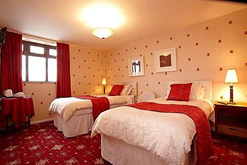 Отель The Boat & Anchor Inn