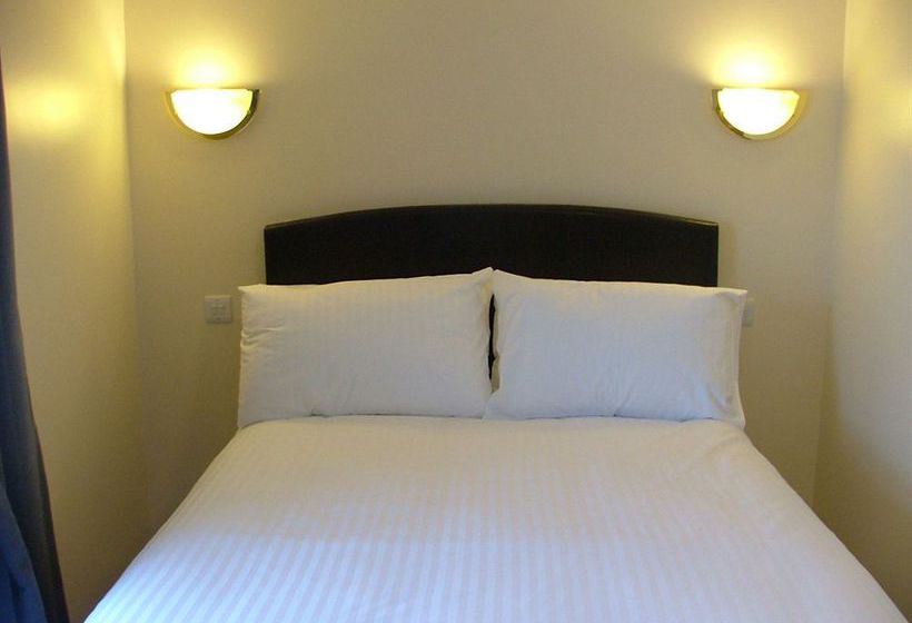 Отель The Boat & Anchor Inn