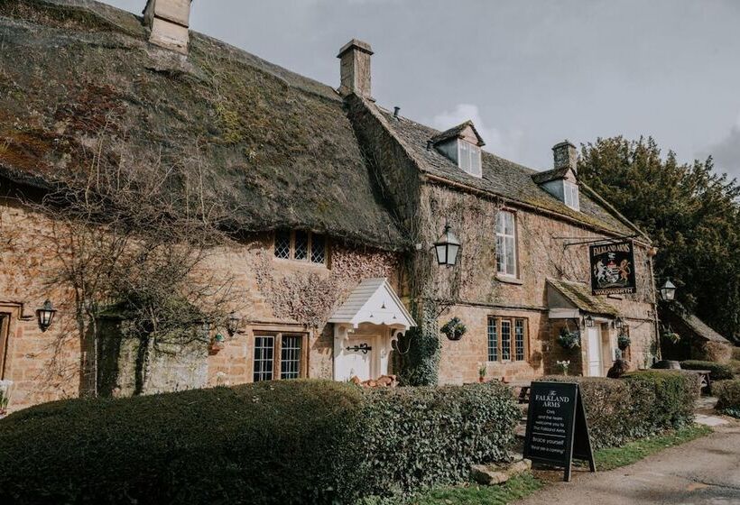 호텔 The Falkland Arms