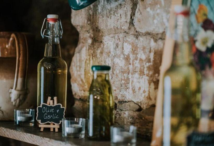 호텔 The Falkland Arms