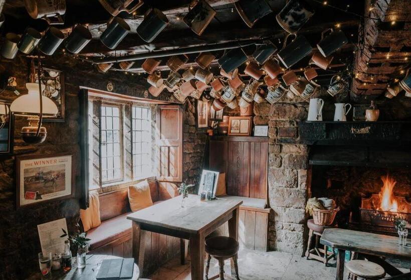 호텔 The Falkland Arms