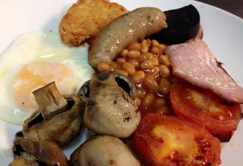 Отель The Farmers Boy Inn Guest House