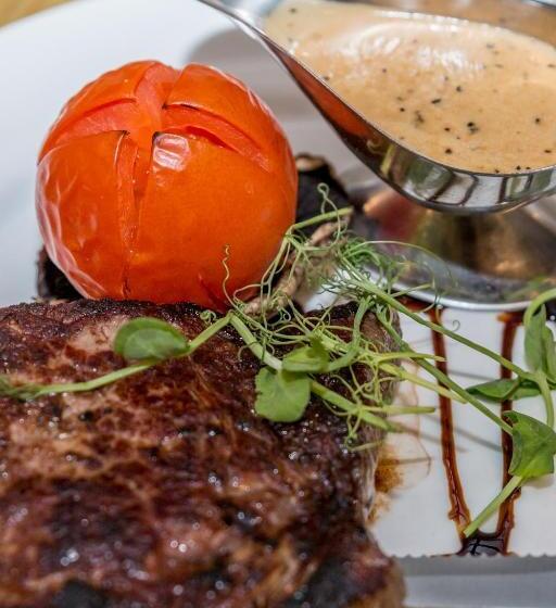 Отель The Farmers Boy Inn Guest House