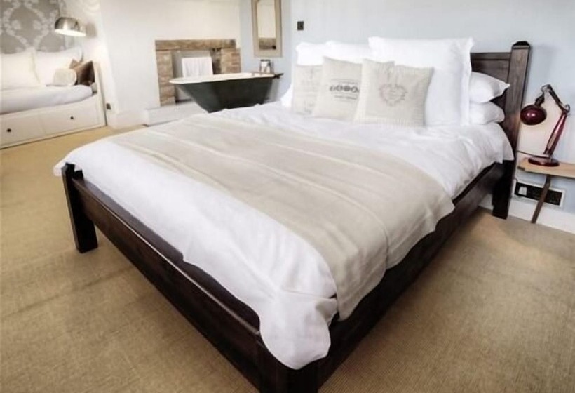 호텔 The George & Dragon