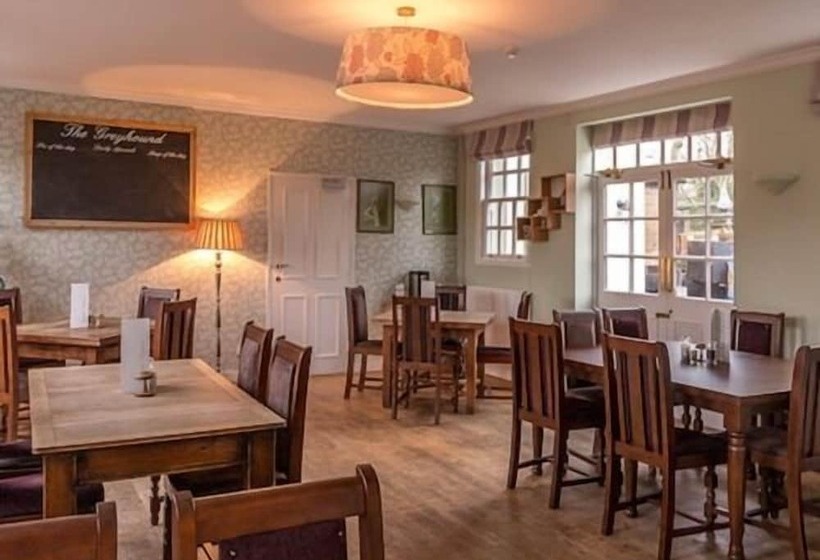 فندق The Greyhound Wigginton