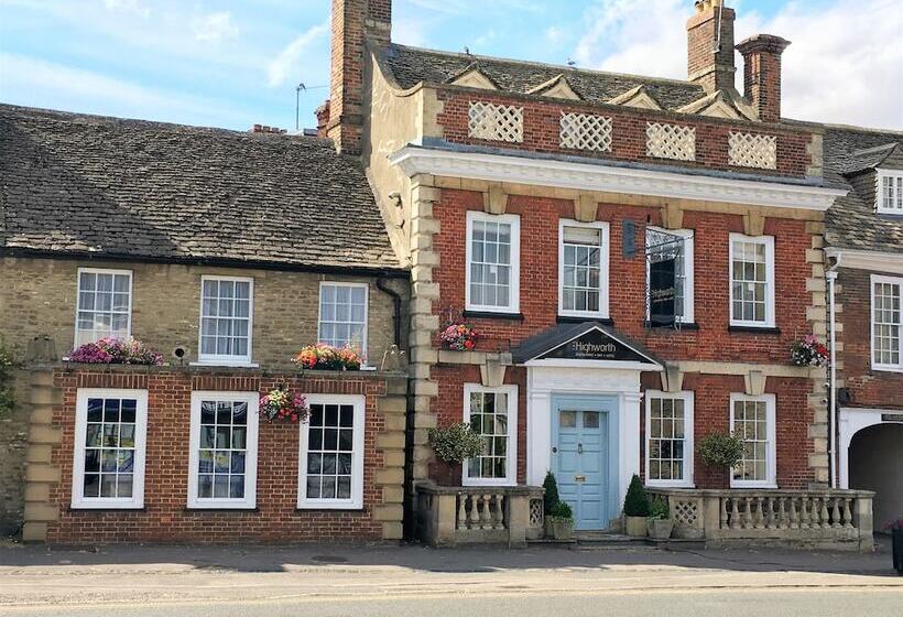 Отель The Highworth