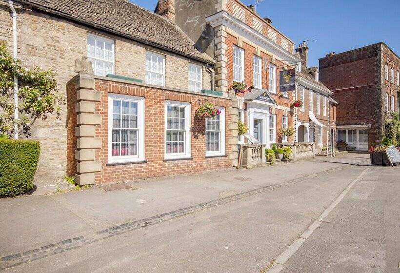 Отель The Highworth