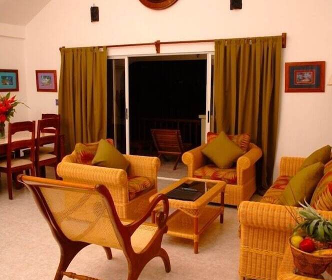 בית מלון כפרי The Palms Oceanfront Suites