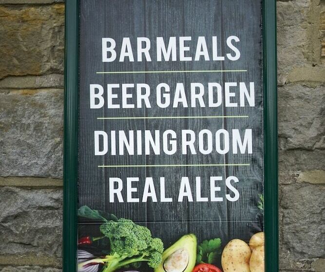 호텔 The Plough   Room Only