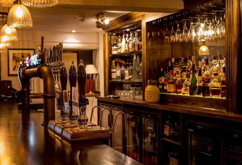 Отель The Queen S Arms