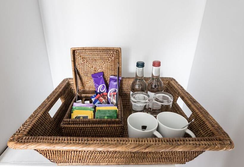 ホテル The Queen S Arms