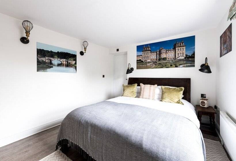 Отель The Queen S Arms