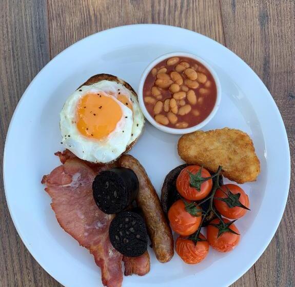 هتل The Royal Oak