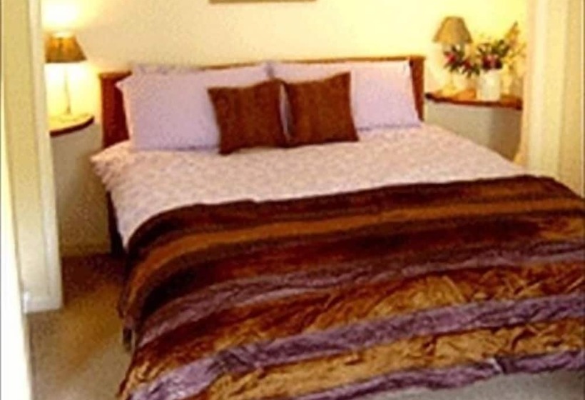 Отель The Ship Inn Lerryn