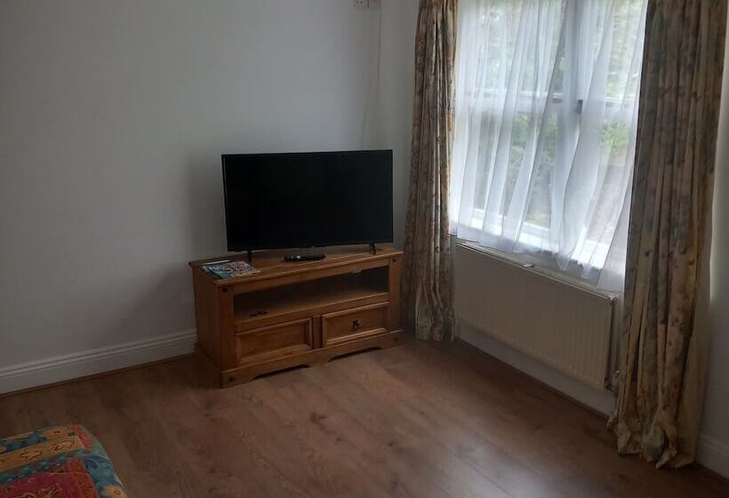 فندق The Trooper Inn