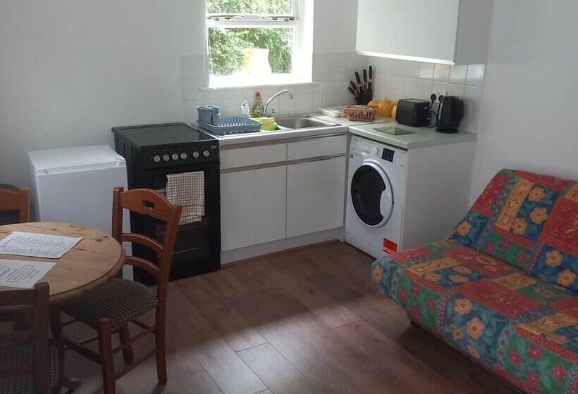 فندق The Trooper Inn