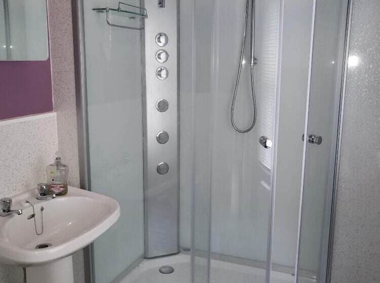 فندق The Trooper Inn