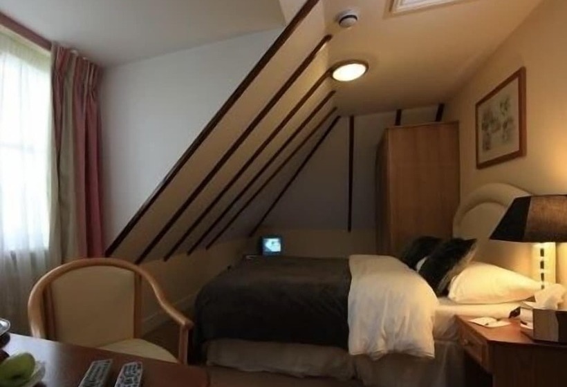 فندق The Trooper Inn