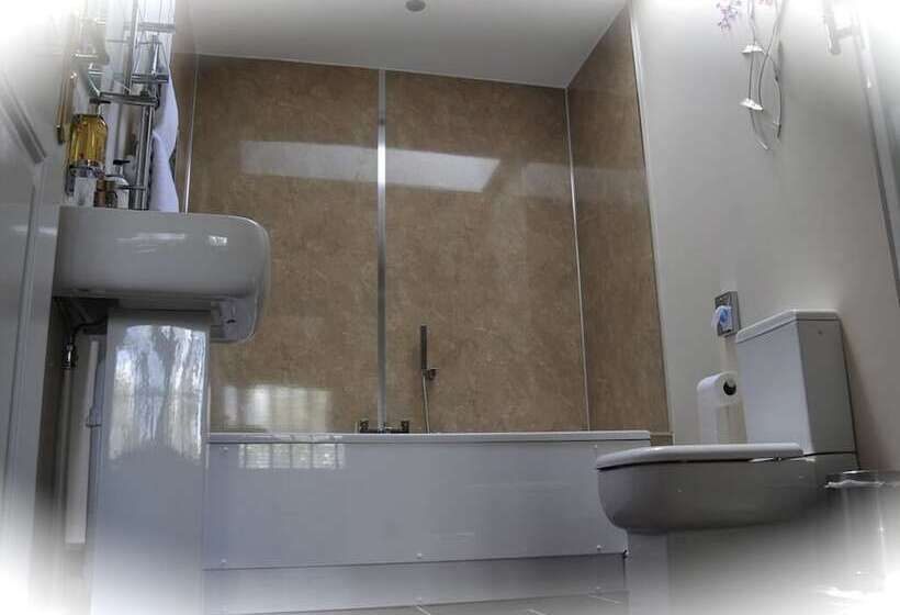 酒店 The Walnut Tree Inn