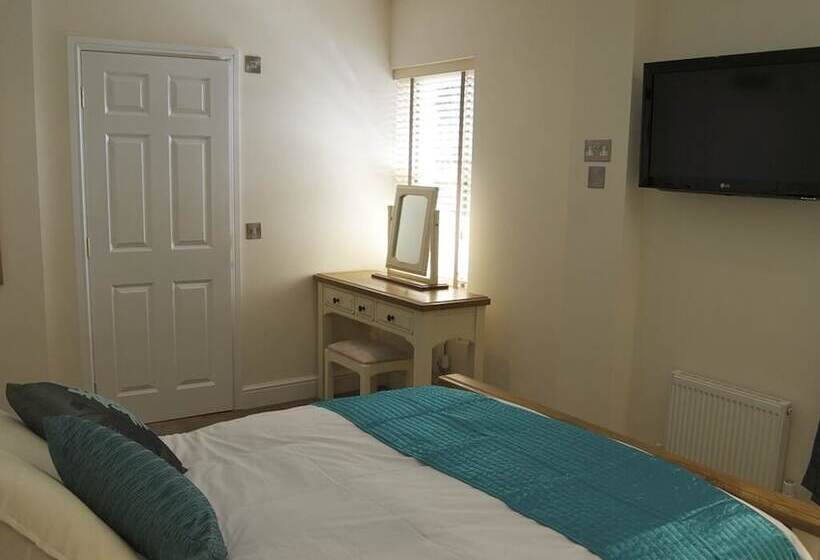 酒店 The Walnut Tree Inn