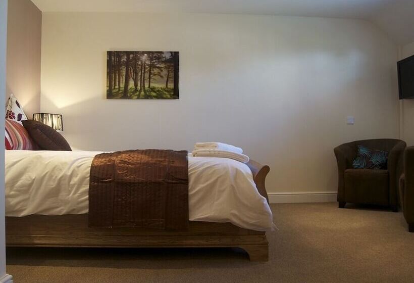 酒店 The Walnut Tree Inn