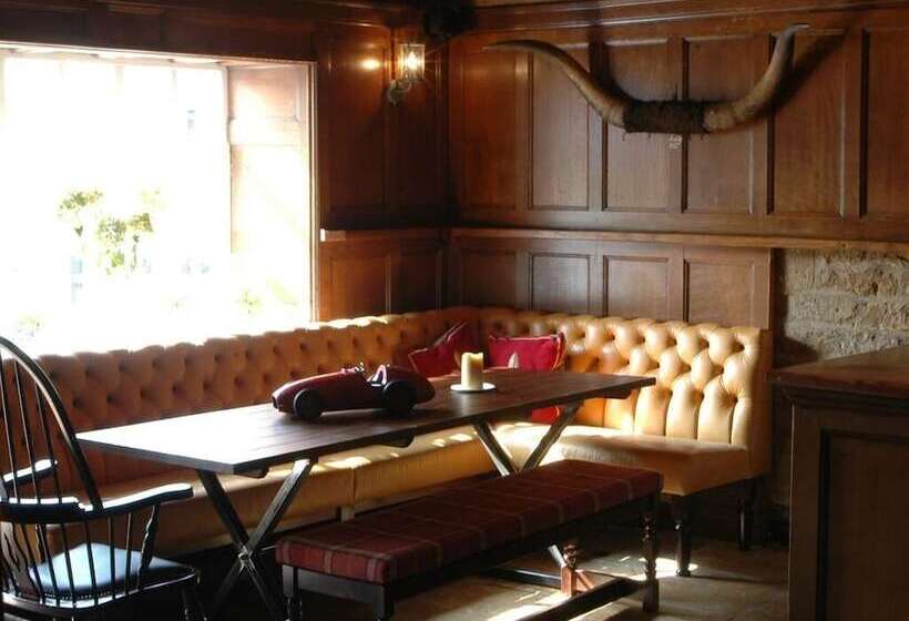 Отель The White Horse Inn