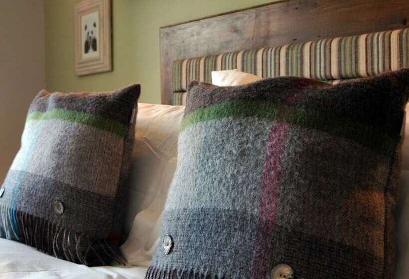 Отель The White Horse Inn