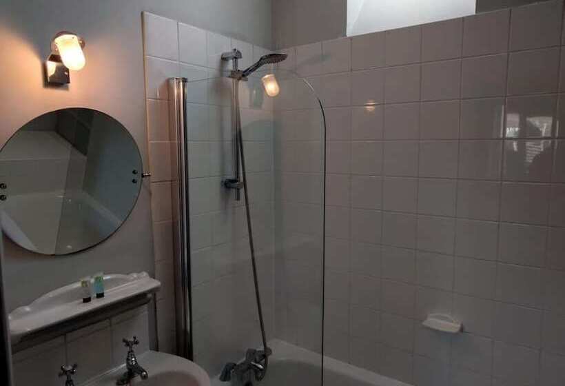 Отель The White Horse Inn