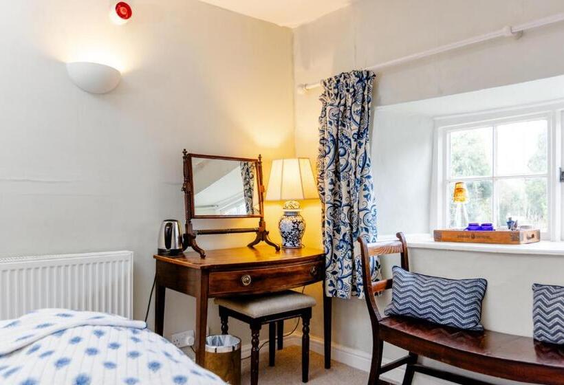 Отель The White Horse Inn