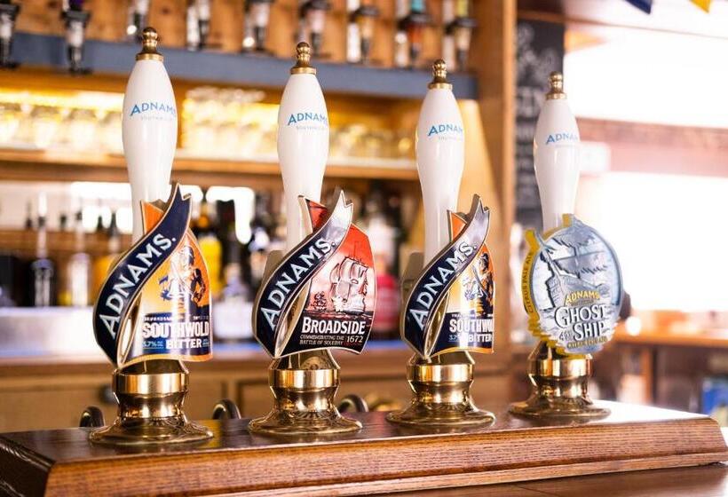 호텔 White Hart Inn