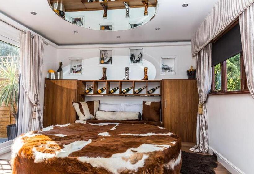 호텔 Who D A Thought It