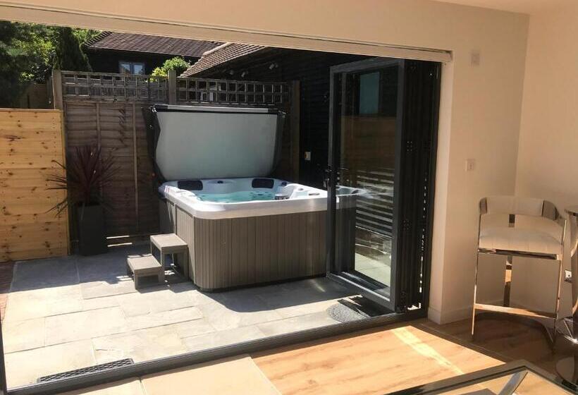 호텔 Who D A Thought It