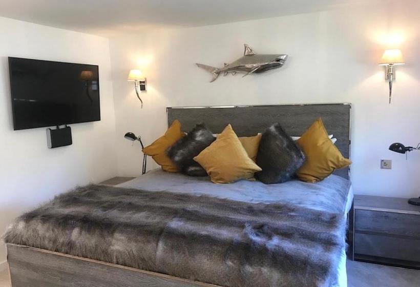 호텔 Who D A Thought It