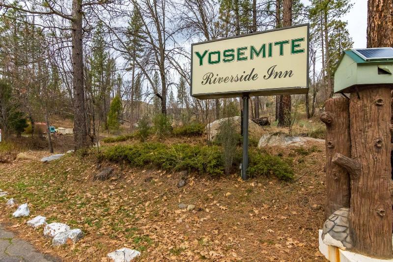 호텔 Yosemite Riverside Inn
