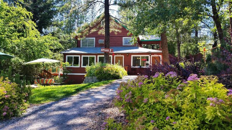 호텔 Yosemite Riverside Inn