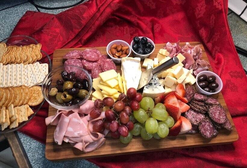 Hoyt House Luxury Bed & Breakfast