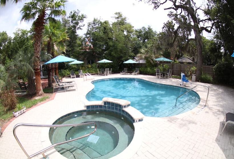 Hoyt House Luxury Bed & Breakfast