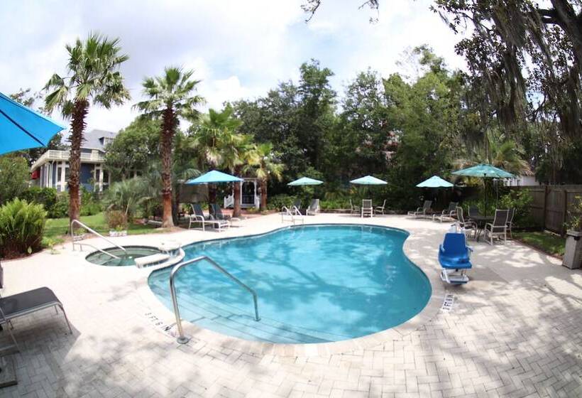 Hoyt House Luxury Bed & Breakfast