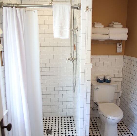 Hoyt House Luxury Bed & Breakfast