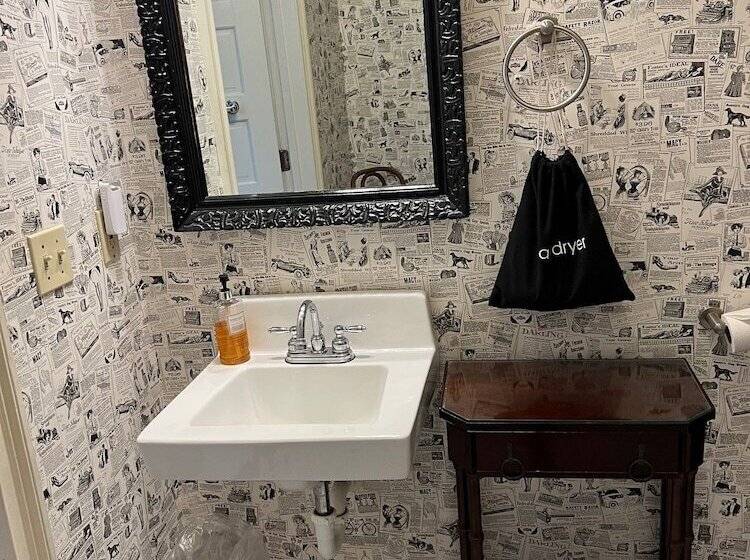 Hoyt House Luxury Bed & Breakfast