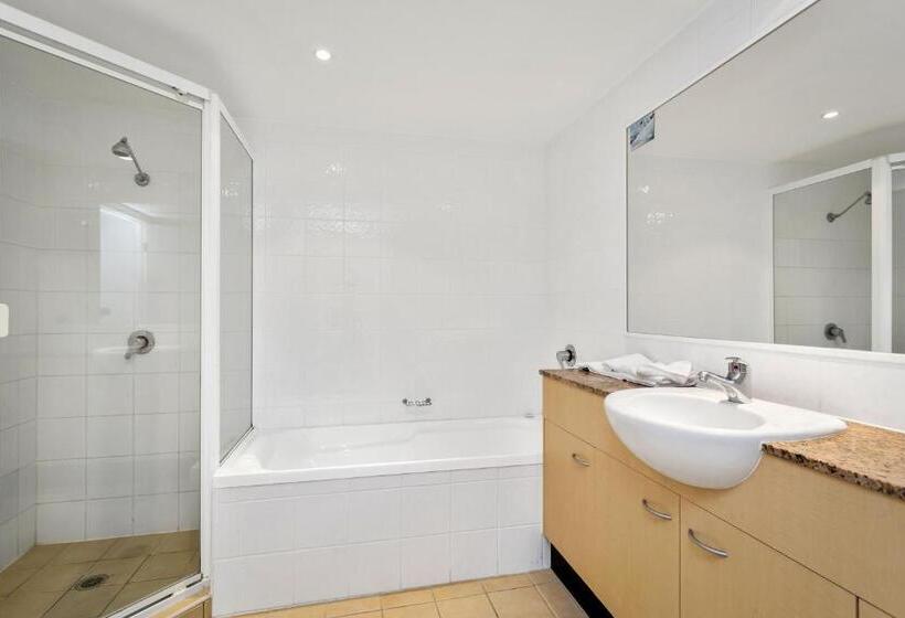 Kirra Beach Apartments