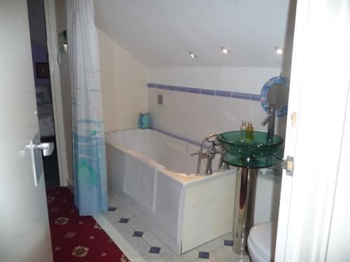 Linchens Bed And Breakfast