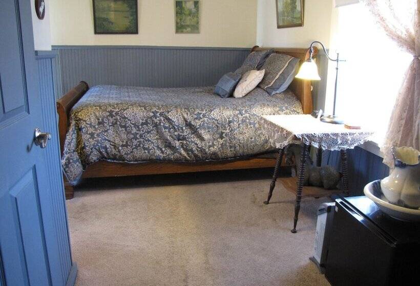 Main Street Bed & Breakfast Established In 1810