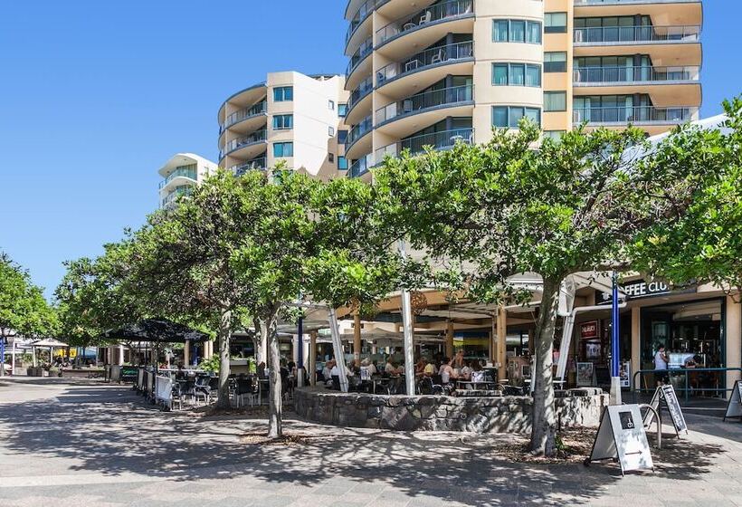 Malibu Apartments