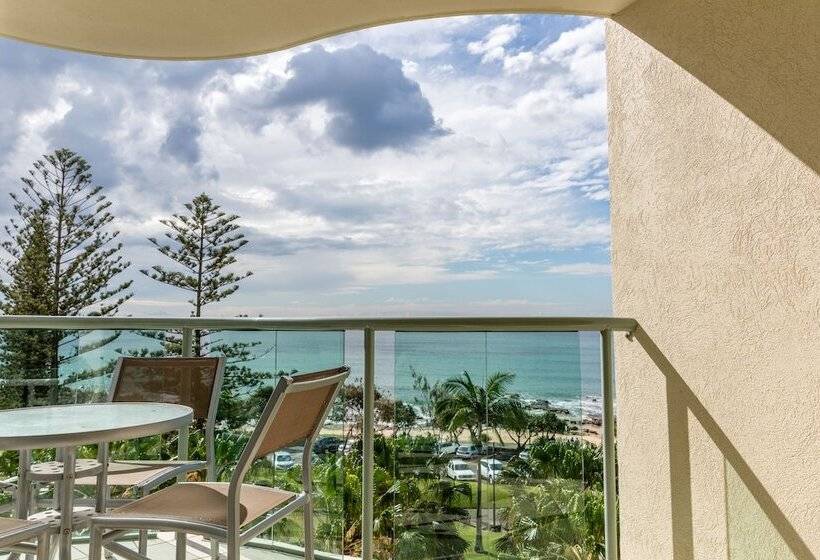 Malibu Apartments