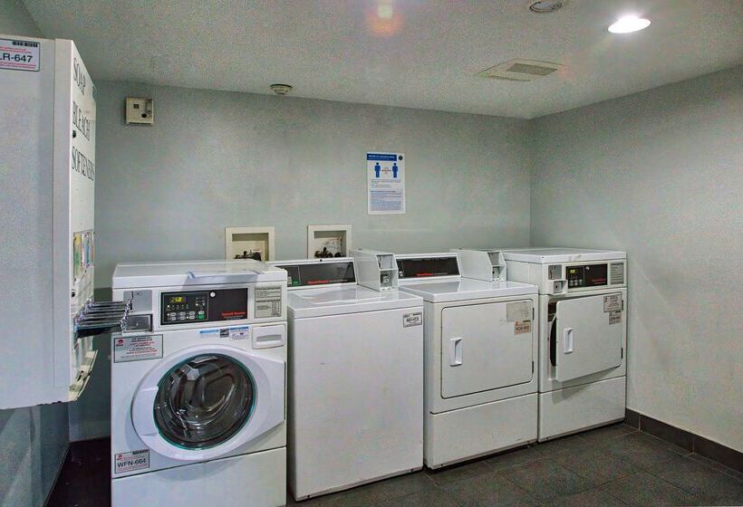 Motel 6buffalo, Ny  Airport  Williamsville